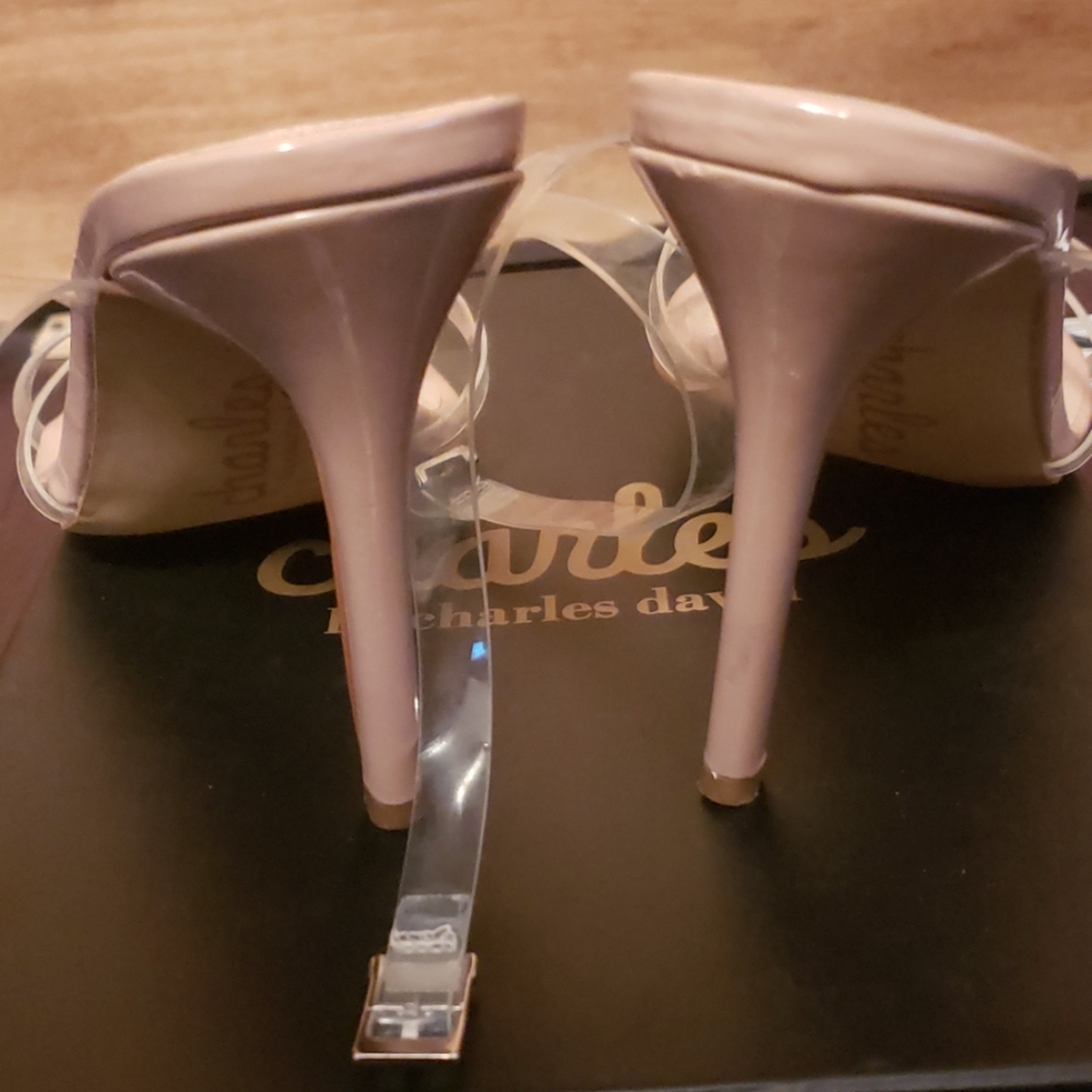 Shoes - Picture 4 of 6